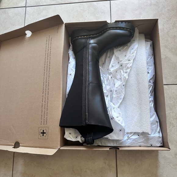 Dr Martens Amaayah knee hi leather boots - Picture 5 of 10